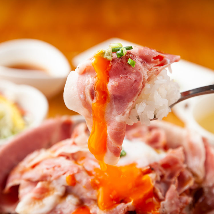 葡萄の花 21 炙りローストポーク丼 公式 南魚沼 本気丼