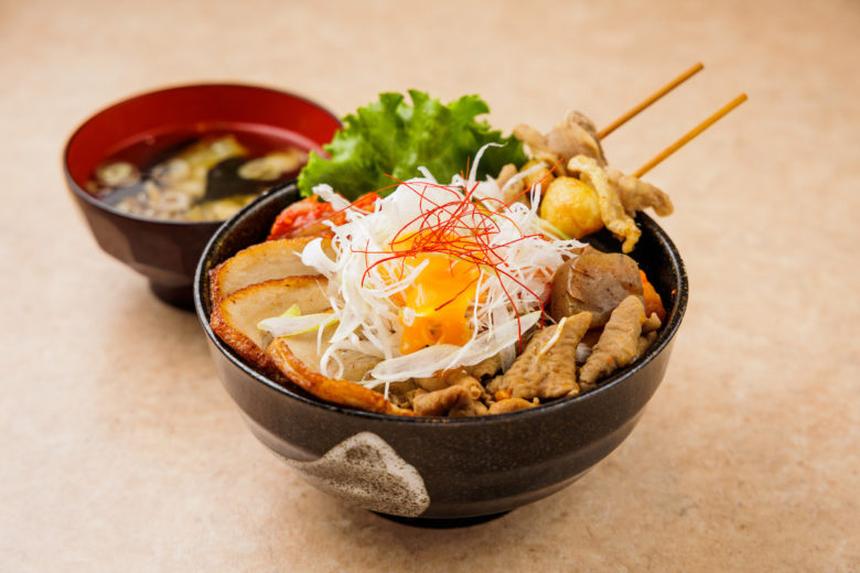 どさん子 塩沢店／【2022】おかげさまで50周年！人気3種のスタミナ丼