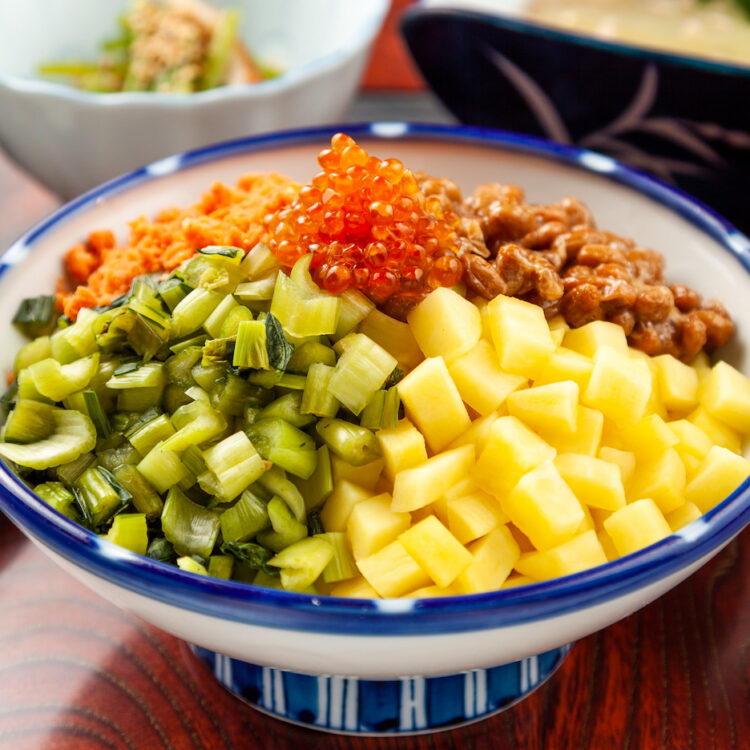 (日本語) 雲洞の恵み 鹿小屋ばあちゃんのきりざい丼