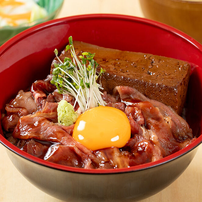 「飲めるほど柔らかい牛肉」越後牛と煮込み豆腐の牛丼