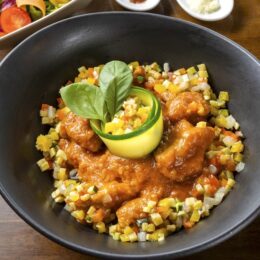 にいがた和牛スジのトマト煮込みカレー風味