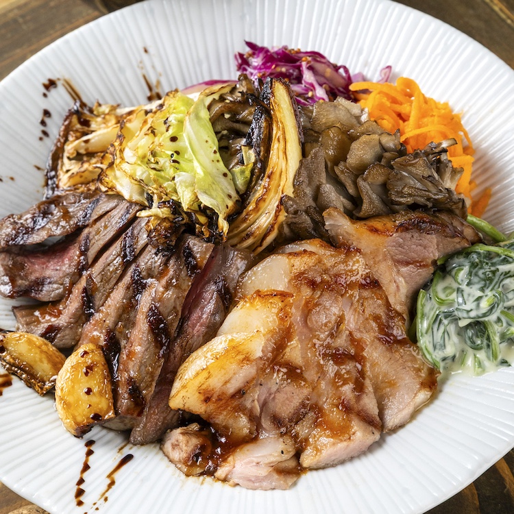 (日本語) 越後牛と新潟県産豚のビストロ丼