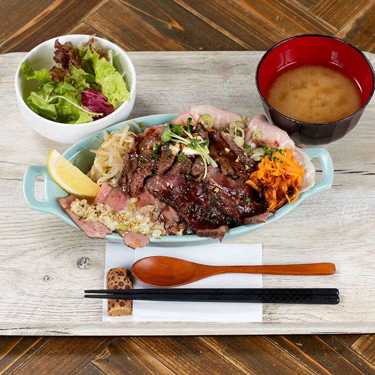 (日本語) じゅーのお肉カルテッ丼