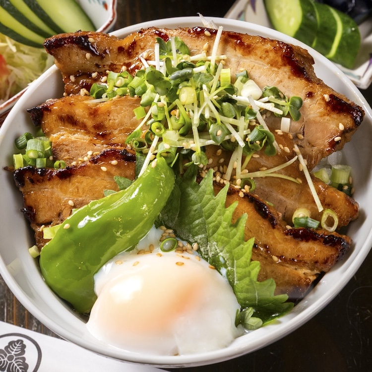 (日本語) 自家製！！炙りチャーシュー丼