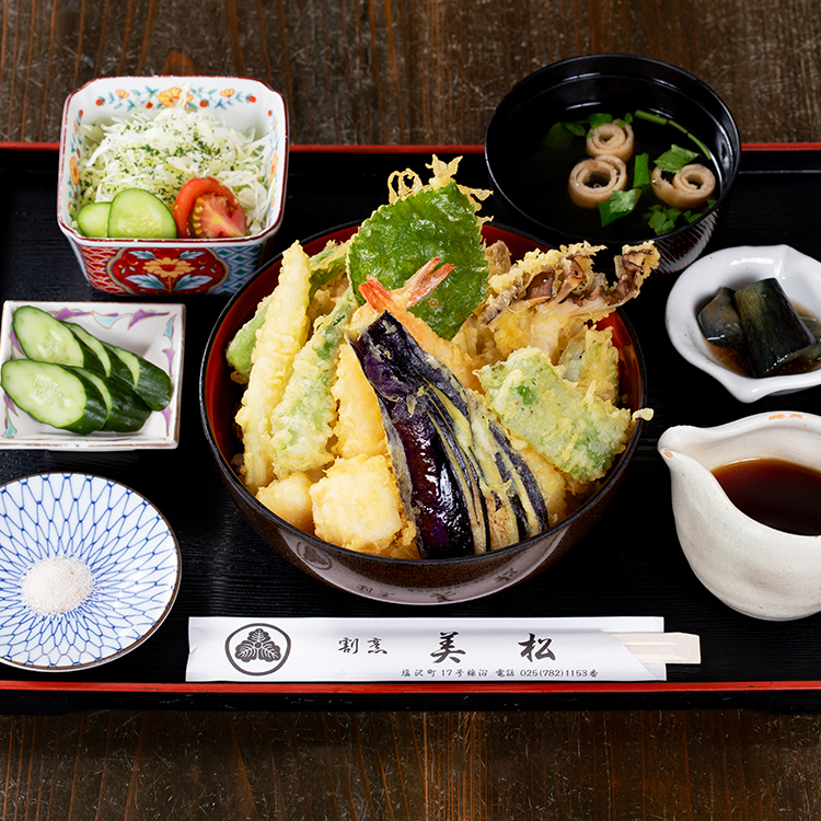 10種の天ぷらのびっくり！！天丼