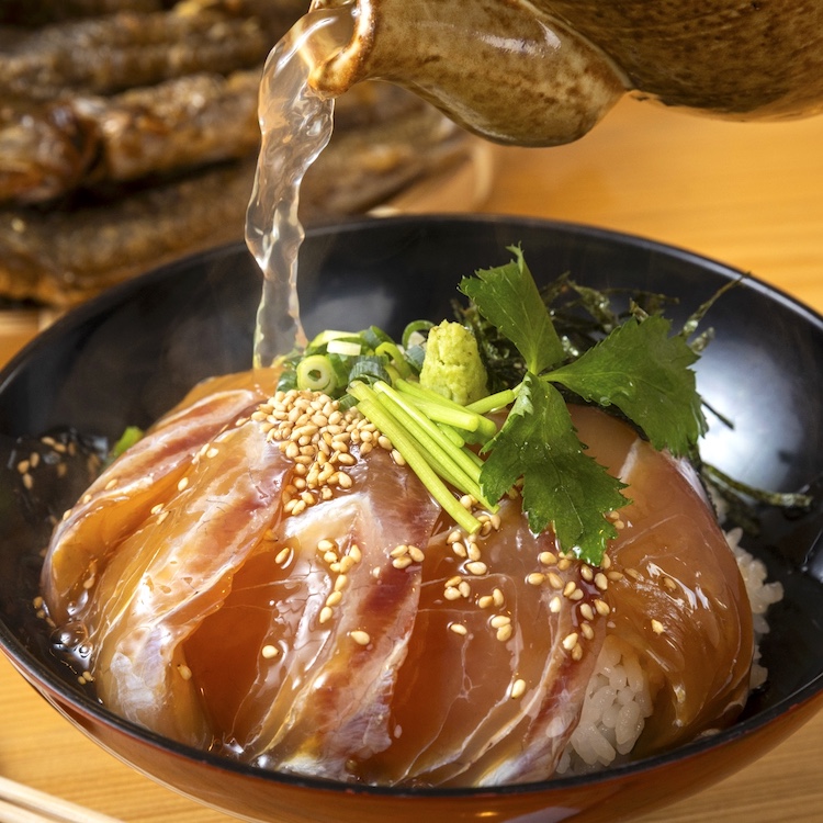 日本海厳選真鯛漬け丼 ～一杯で二度美味しい贅沢～