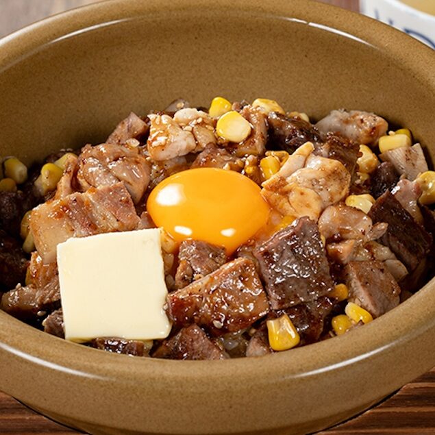 (日本語) 炭火焼牛豚鶏の石焼肉バラチラシ丼