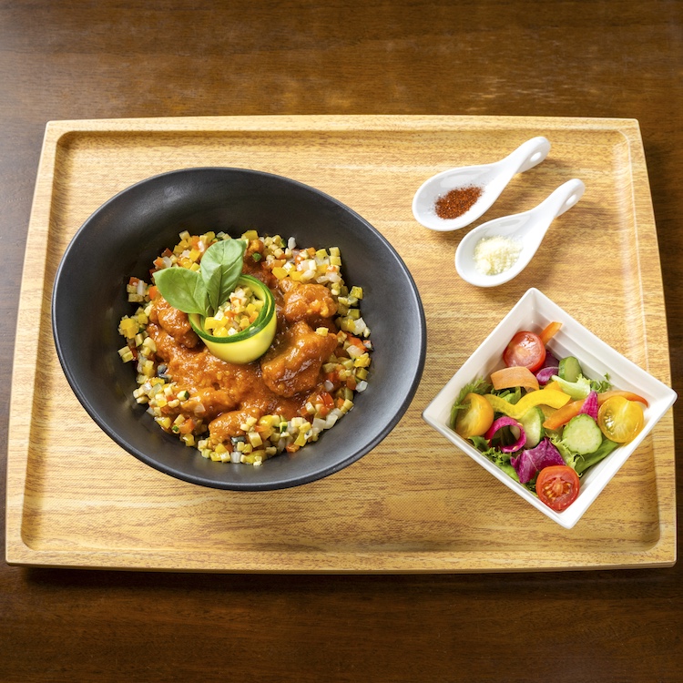 にいがた和牛スジのトマト煮込みカレー風味